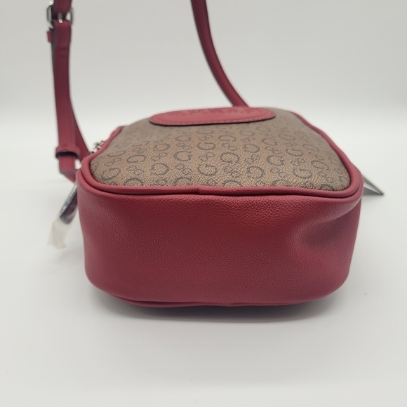 New Guess Crossbody Shoulder Handbag​​​ - Picture 8 of 10